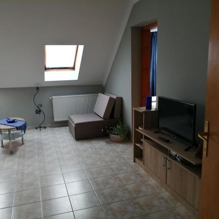Apartman Pavai Hajduszoboszlo Ngoại thất bức ảnh