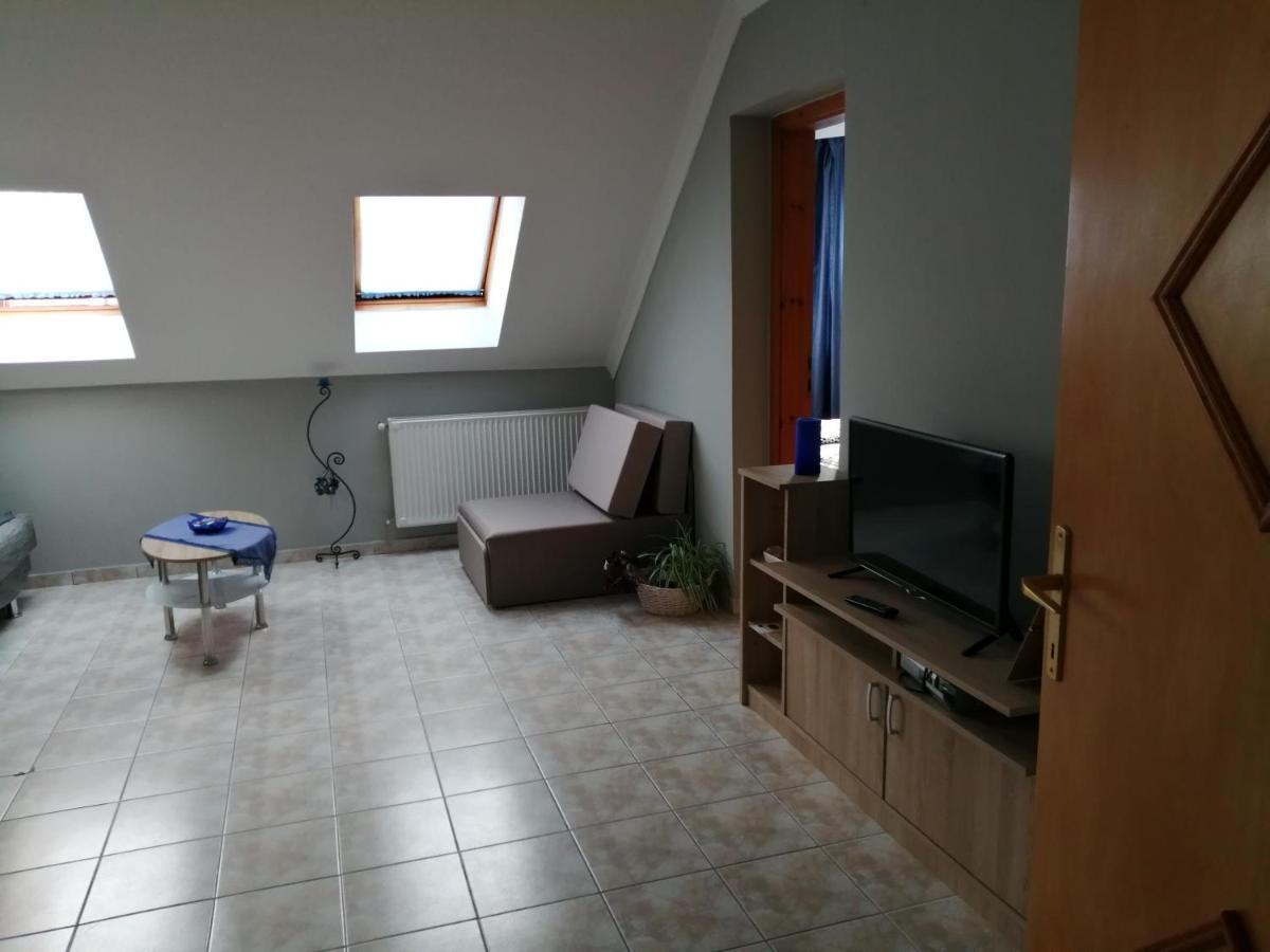 Apartman Pavai Hajduszoboszlo Ngoại thất bức ảnh