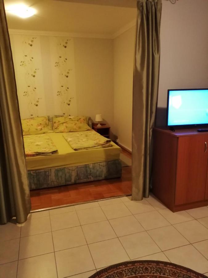 Apartman Pavai Hajduszoboszlo Ngoại thất bức ảnh