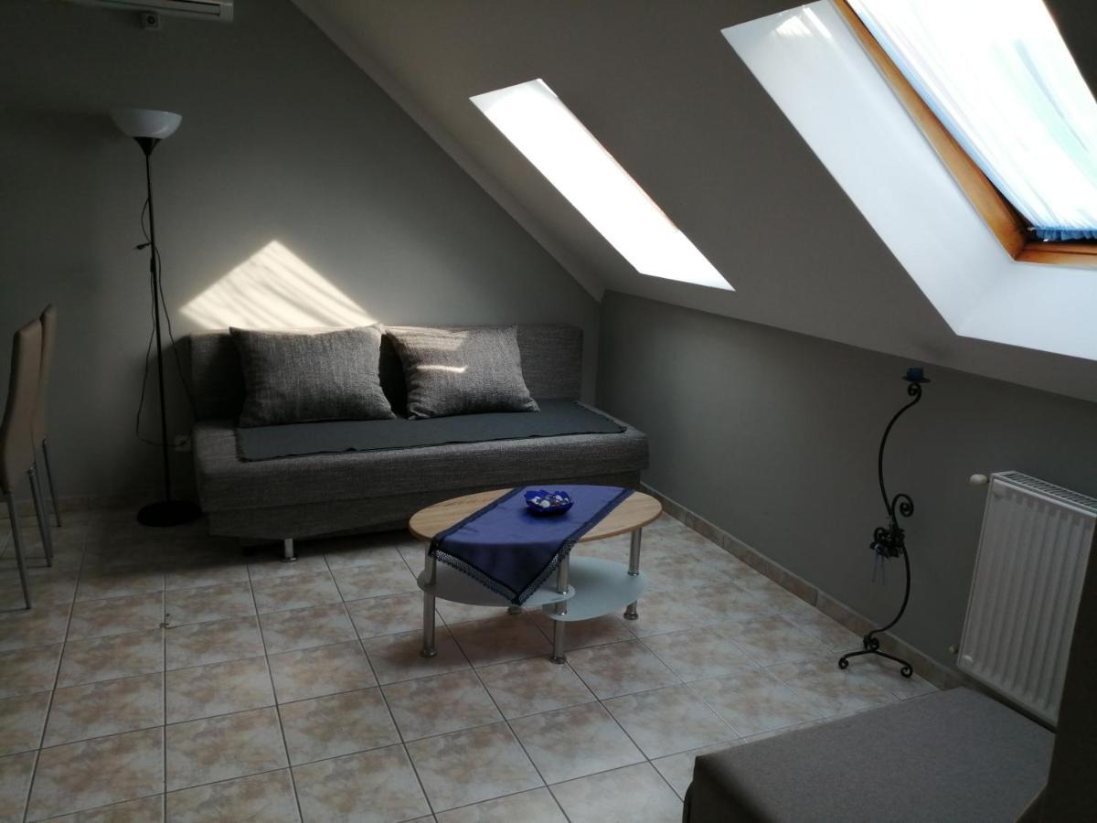 Apartman Pavai Hajduszoboszlo Ngoại thất bức ảnh