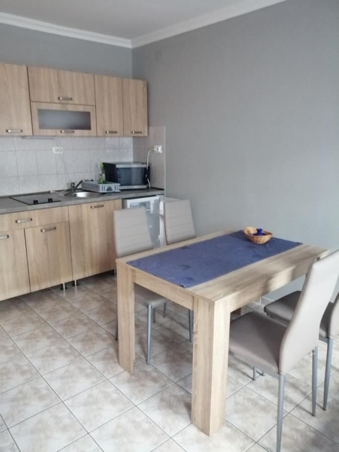 Apartman Pavai Hajduszoboszlo Ngoại thất bức ảnh