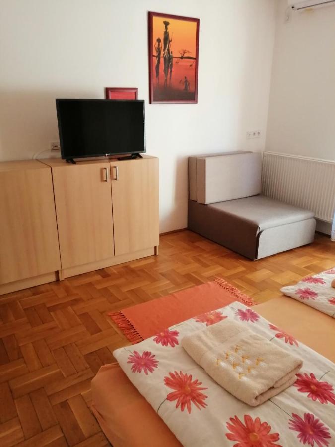 Apartman Pavai Hajduszoboszlo Ngoại thất bức ảnh