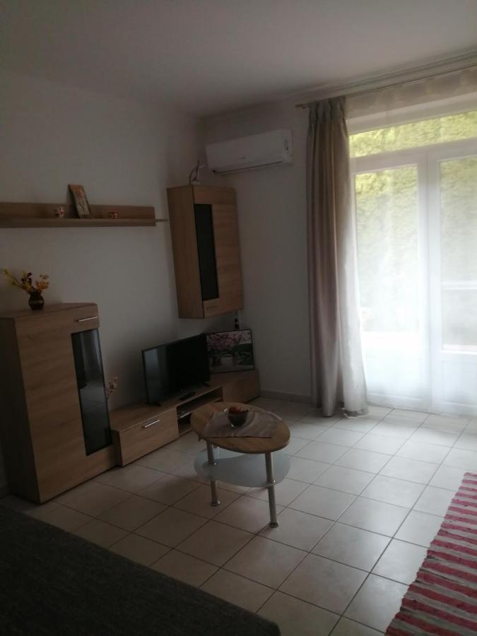 Apartman Pavai Hajduszoboszlo Ngoại thất bức ảnh
