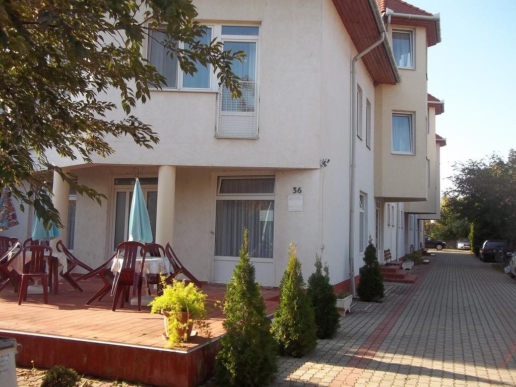 Apartman Pavai Hajduszoboszlo Ngoại thất bức ảnh